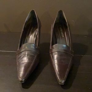 Nine West pumps, dark brown leather upper, 018